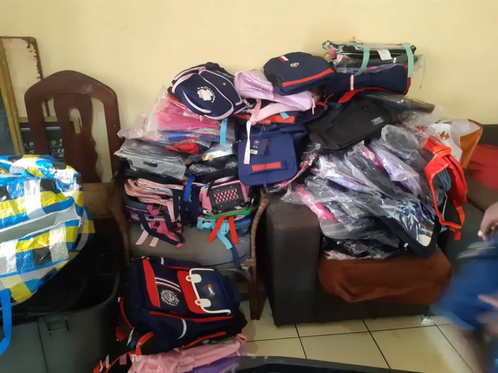 Lots de cartables – Douala